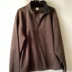 Men's  brown Half-Zip pullover fleece sweat shirt.
